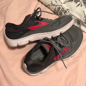 Brooks Anthem Tennis Shoes